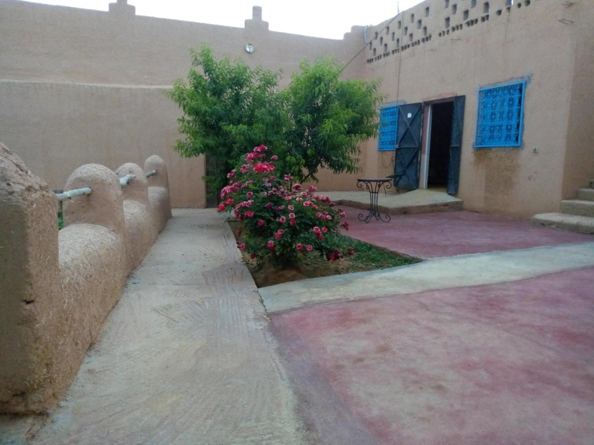 Ecolodge Miss Rose Chez La Famille Boumalne Dades Exterior photo